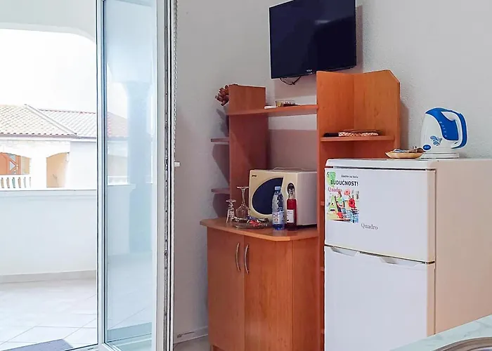 Apartment 1 Bedroom In