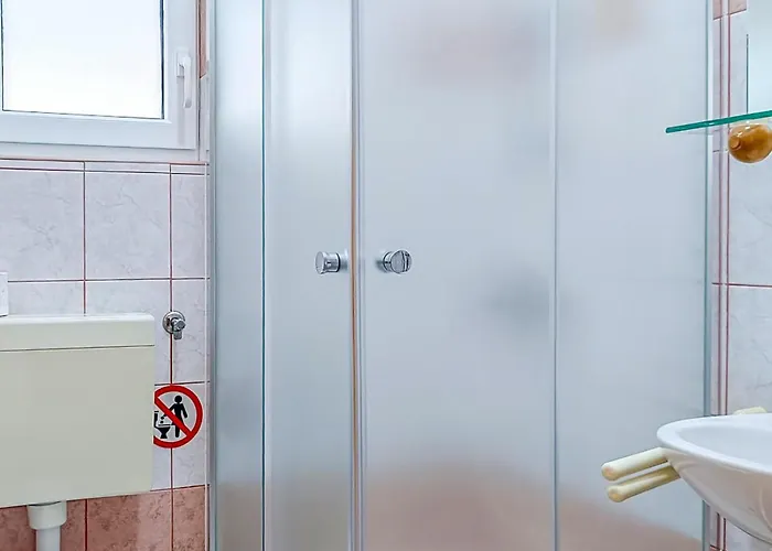 1 Bedroom In * Вир